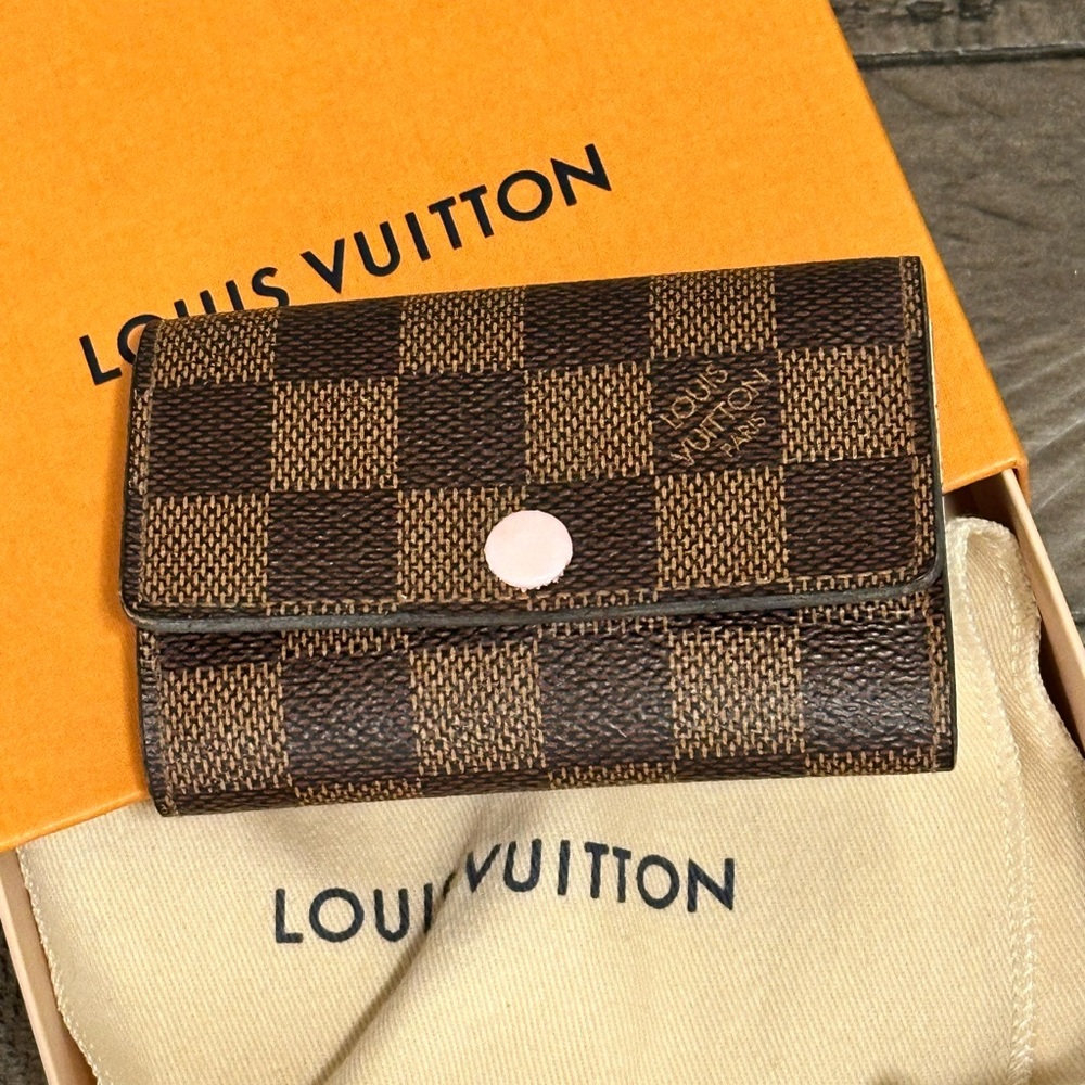 Louis Vuitton Damier Ebene 6 Key Holder